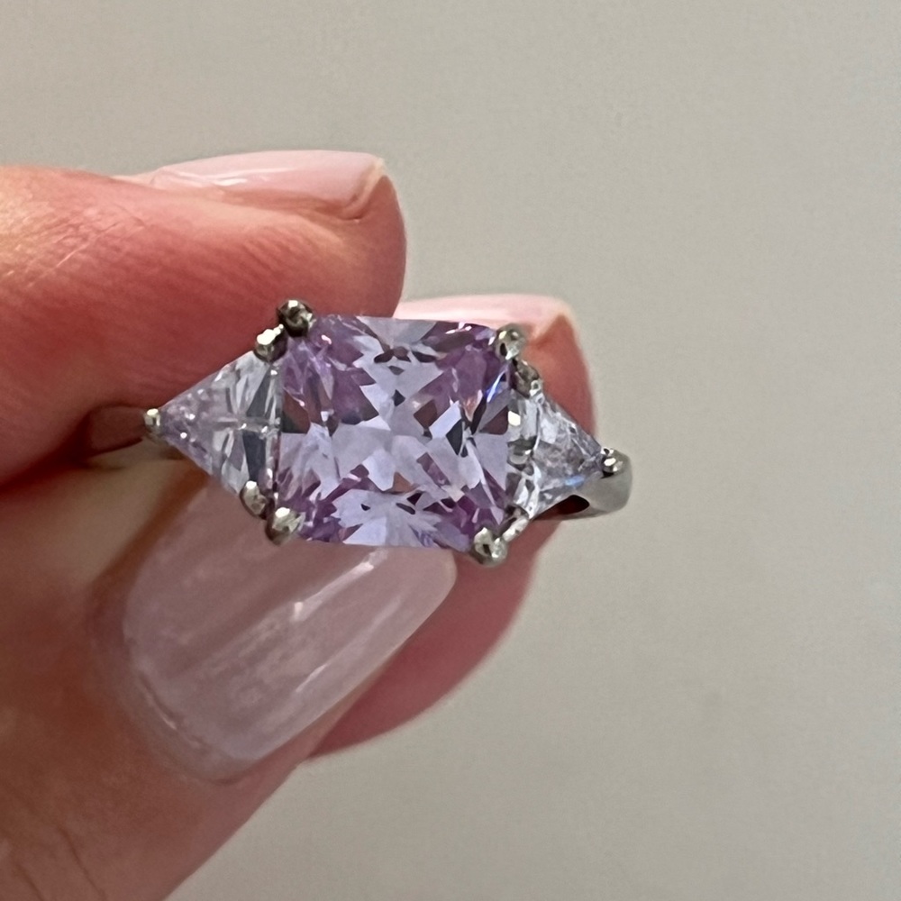 Sterling Silver Ring W/Amethyst Colored Emerald C… - image 4